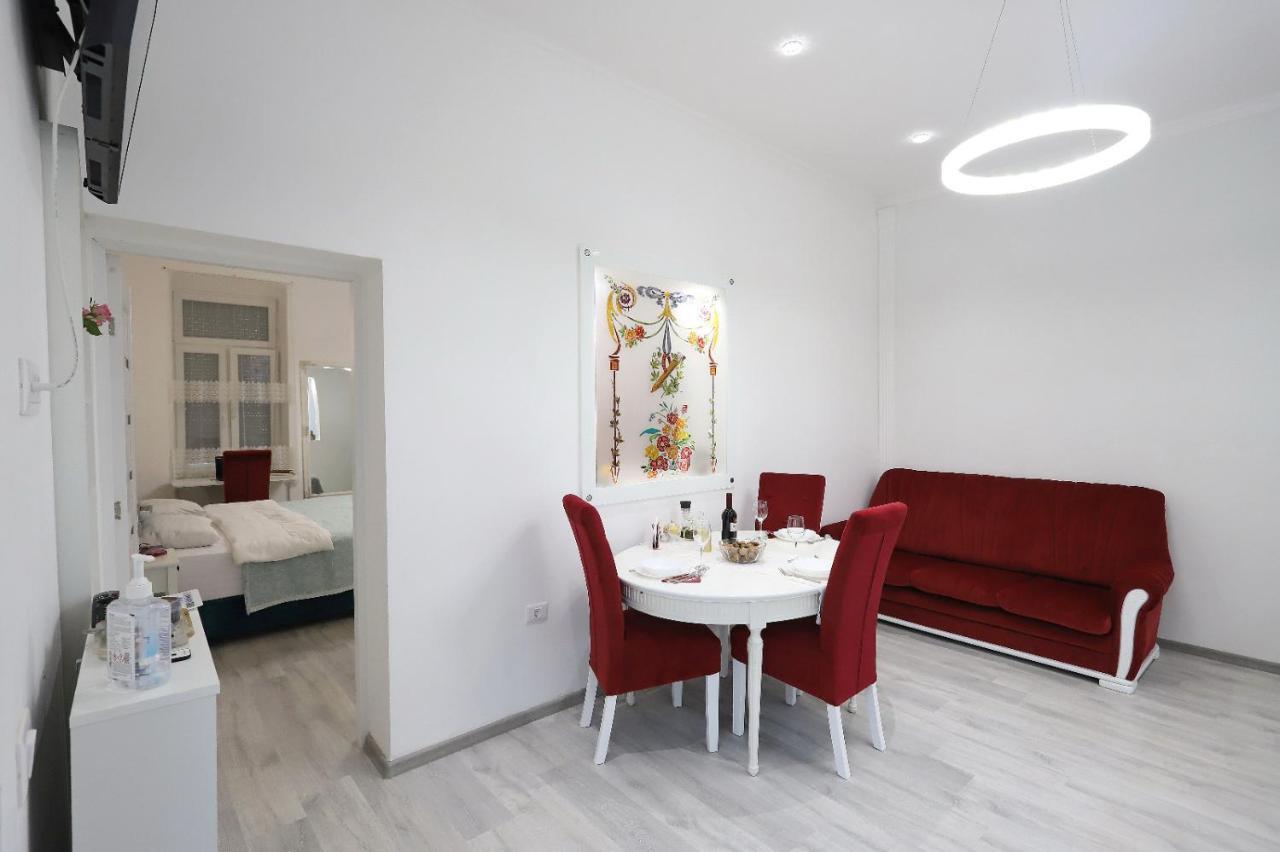 Central Luxury Apartments Oradea Exterior foto