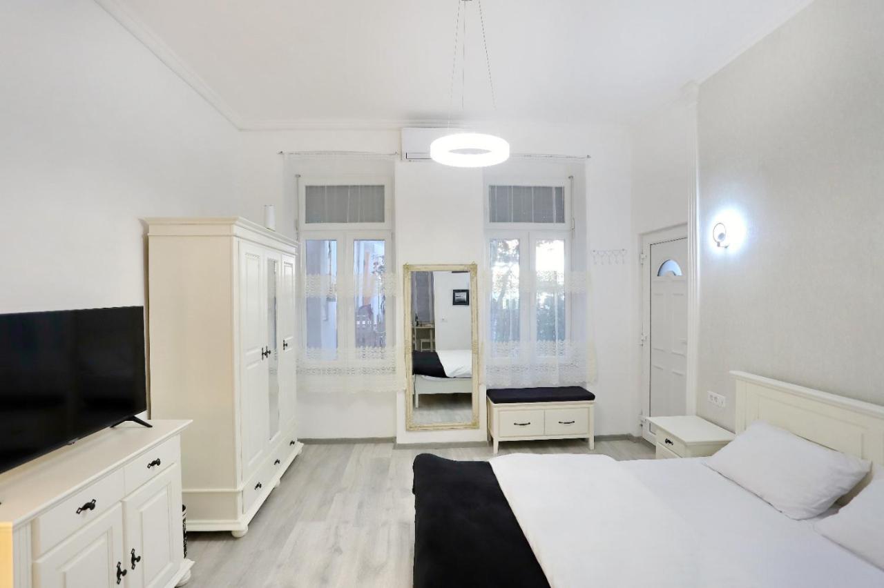 Central Luxury Apartments Oradea Exterior foto